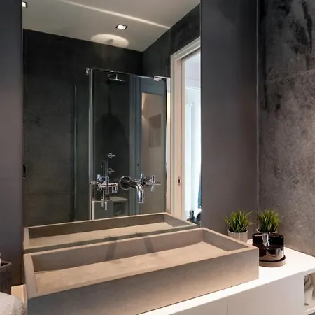 Offering Modern Comfort With Rustic Charm For 8 Guests Fleury (Aude)