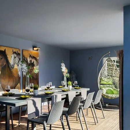 Offering Modern Comfort With Rustic Charm For 8 Guests Fleury (Aude)