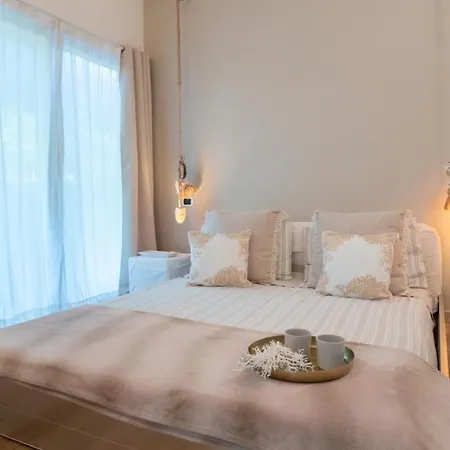 Offering Modern Comfort With Rustic Charm For 8 Guests Fleury (Aude)